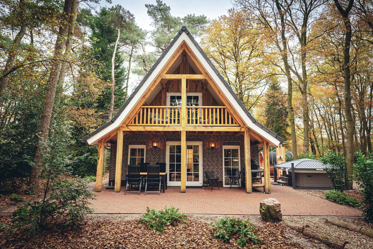 Luxury Wellness Retreat with Smart Home Comfort
