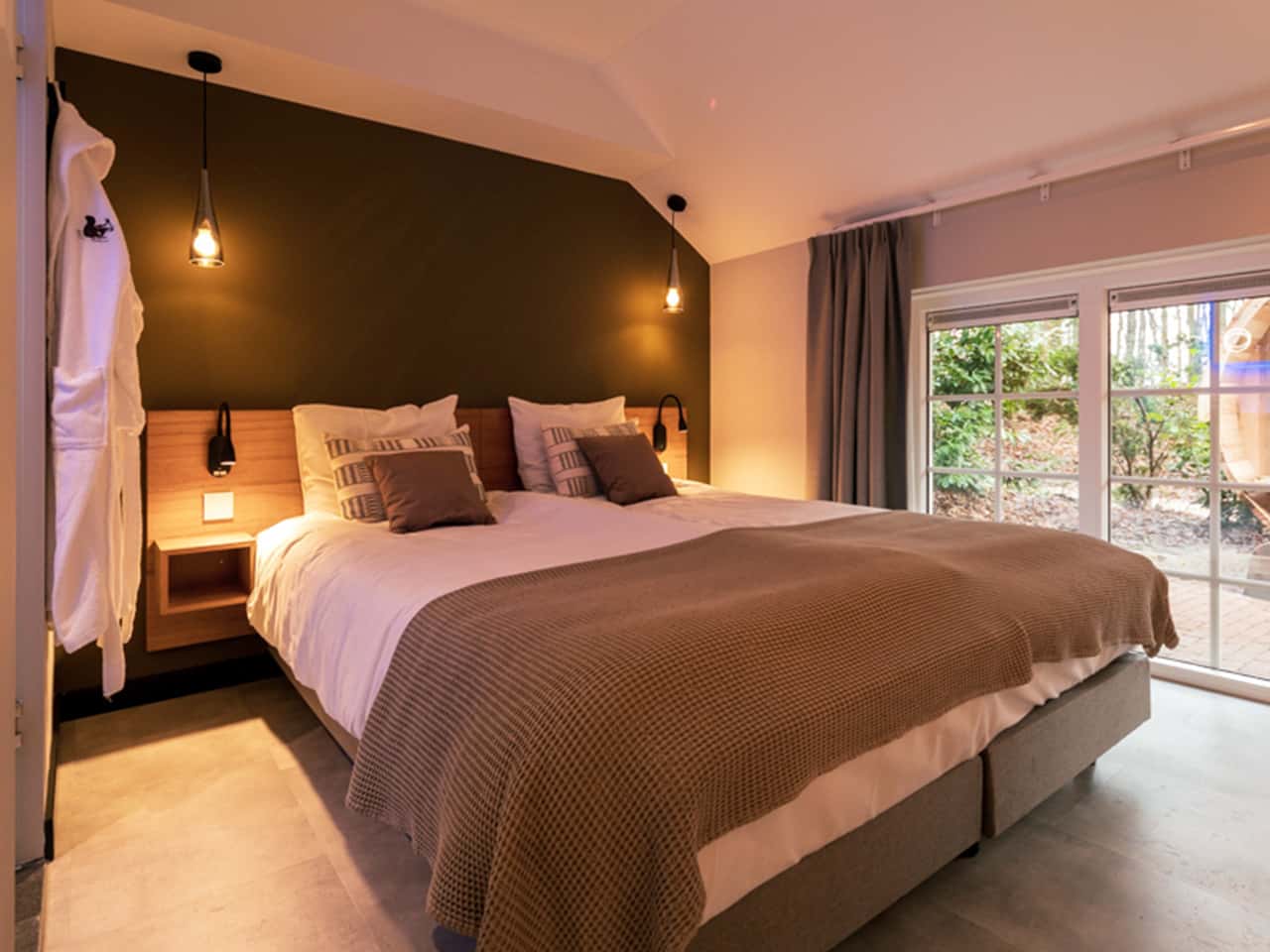 Luxury Wellness Retreat with Smart Home Comfort