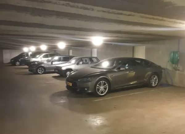 Multi-storey car park (subject to a charge)